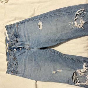 Levi’s capri wedge ripped Jean